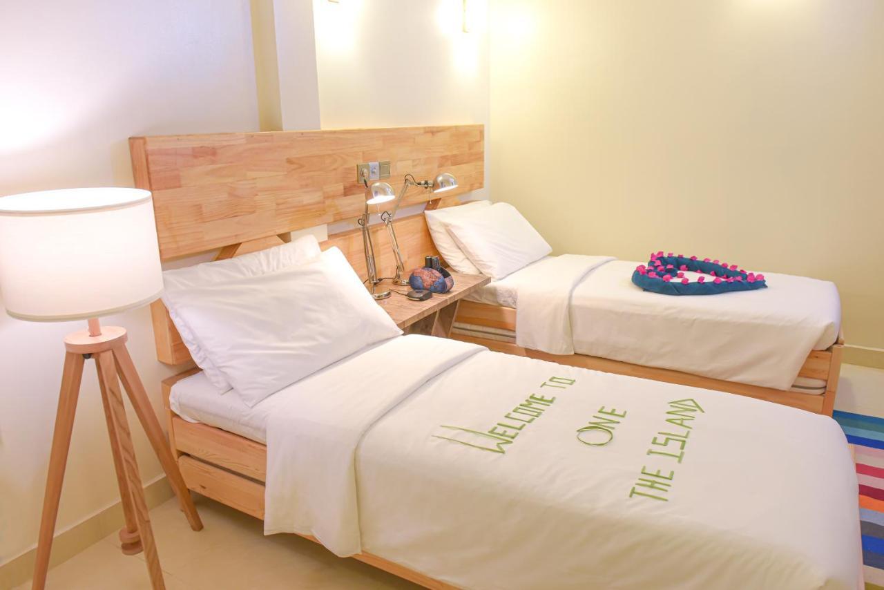 One The Island Hotel Naifaru Екстериор снимка